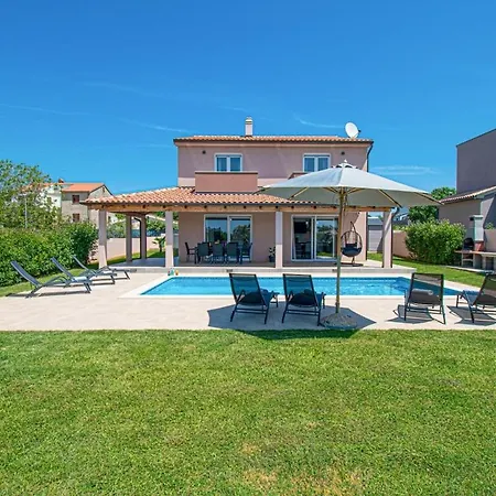 The Beautiful With A Private Pool Medulin