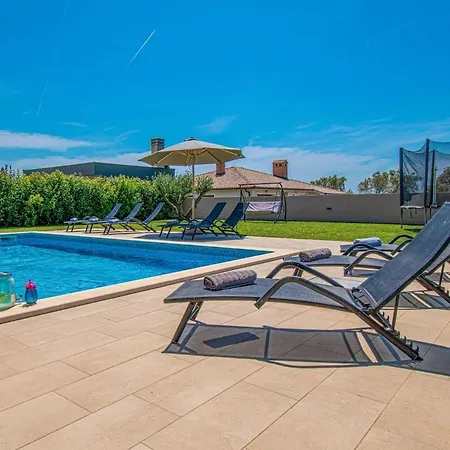 The Beautiful With A Private Pool Medulin